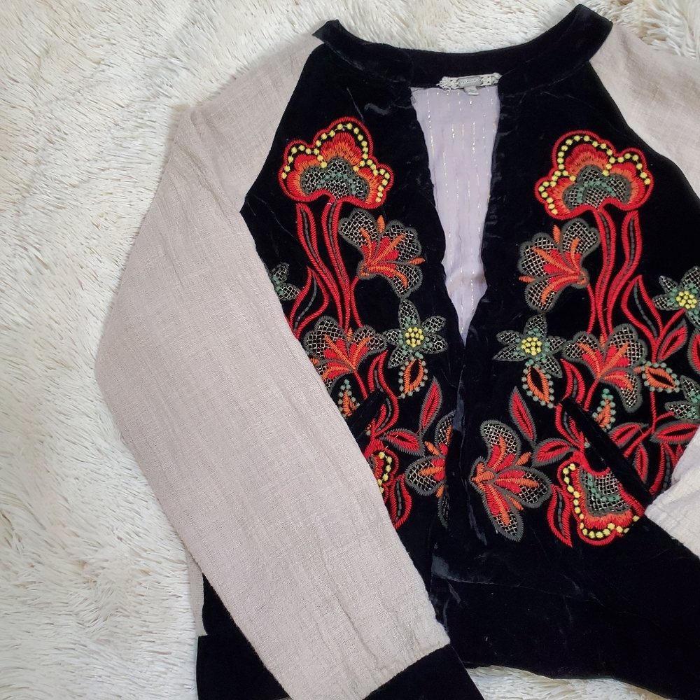Gimmicks Floral Velvet Embroidery Bomber Jacket Size Large - Picture 4 of 16